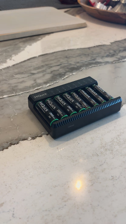 HyperVolt  8AA/AAA Fast Charging Set